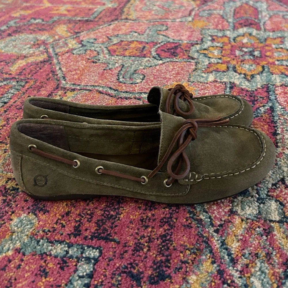 Born | Women’s Olive Green Suede Leather Slip On Driving Loafers Moccasins 8.5 - Picture 10 of 16
